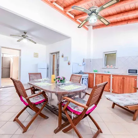 Deja Holiday home *